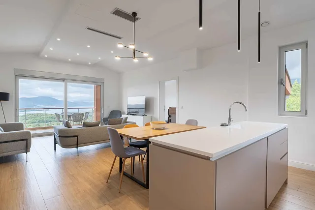 Luxury penthouse with spectacular sea views — photo 19