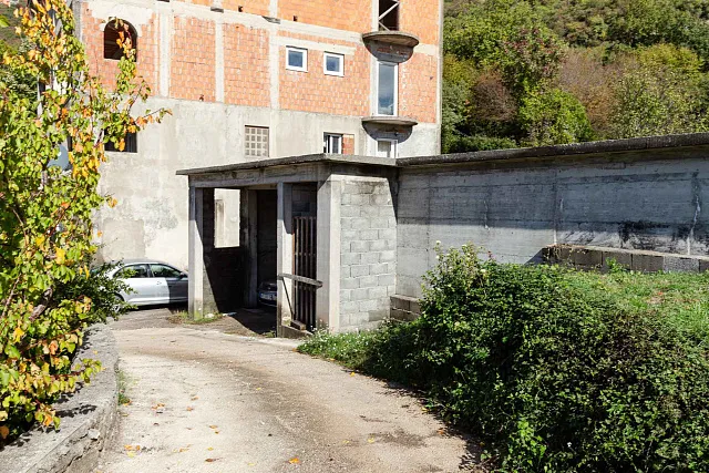 Urbanized Plot with Sea View and Own Water Source – Lapčići, 1,000 m² — photo 21