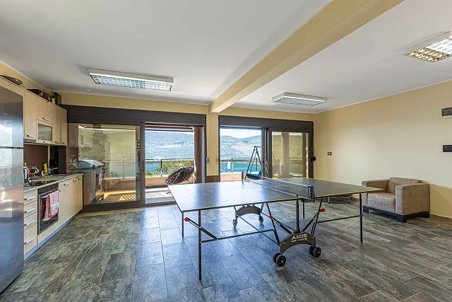 Excellent villa in the center of Herceg Novi — photo 19