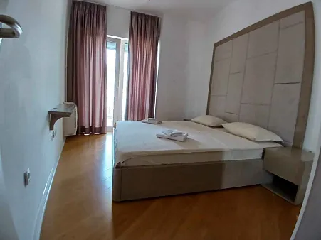 6253 Budva, Royal Suite Tre Canne