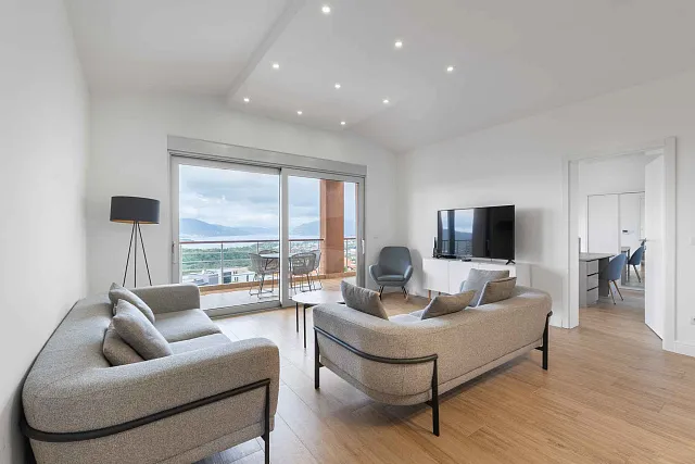 Luxury penthouse with spectacular sea views — photo 14
