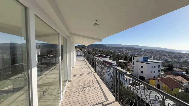 Apartments with panoramic sea views in Dobra Voda — photo 24