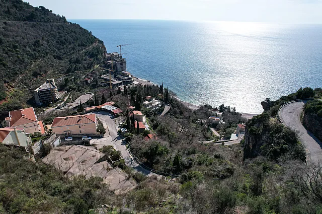 Plot 1580 m2 with project of apart hotel in Rezevici — photo 10