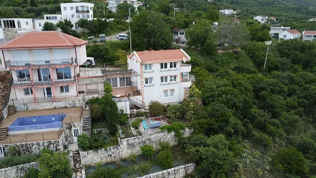 Three story house in Dobre Vode — photo 16