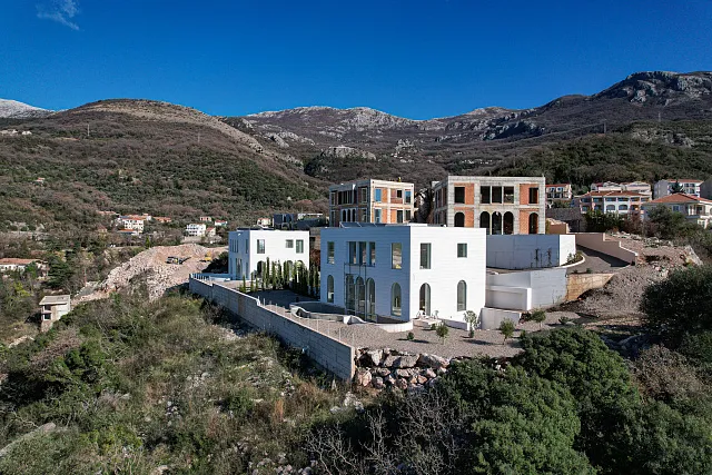 Luxurious villas in the  MANSIONS complex