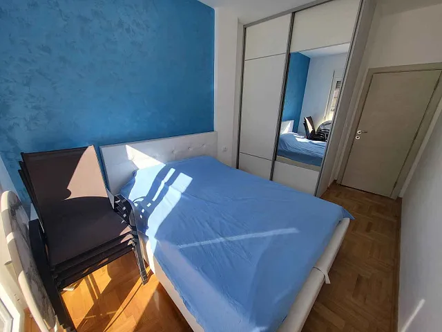 Apartment with spacious terrace in the center of Budva — photo 5