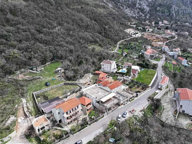 Plot of 5436 m² in Blizikuće with a Project