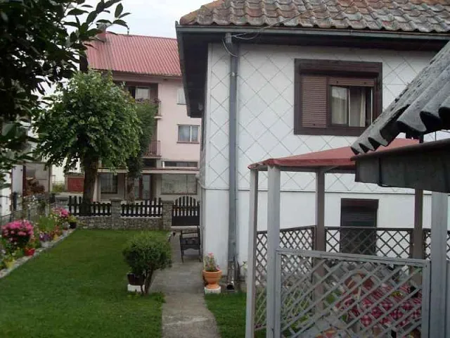 Two-storey house in the center of Kolasin 