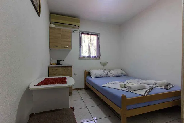 Three-storey house with sea view in Kruce — photo 7