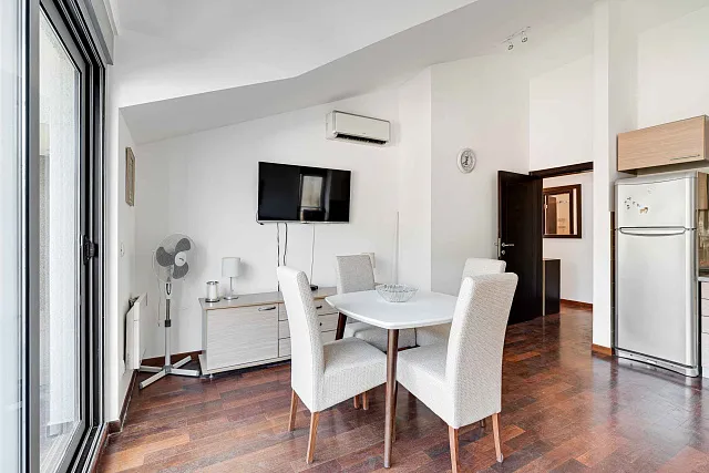 Two-Bedroom Apartment in Dobrota, Kotor — 61 m² — photo 4