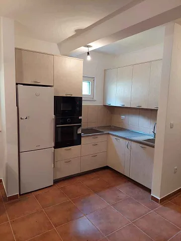 Zu verkaufende Wohnung in Orahovac mit Panoramablick auf das Meer — photo 8