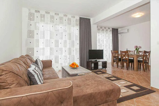 Apartments with seaview in Herceg Novi — photo 7