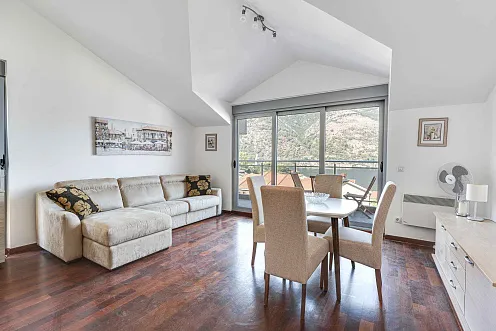 Two-Bedroom Apartment in Dobrota, Kotor — 61 m² — photo 3