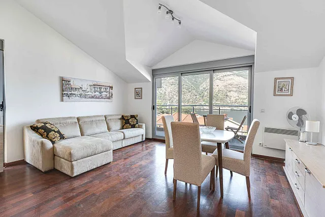 Two-Bedroom Apartment in Dobrota, Kotor — 61 m²