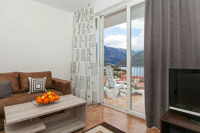 Apartments with seaview in Herceg Novi — photo 4