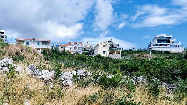 Plot for sale in Krimovica