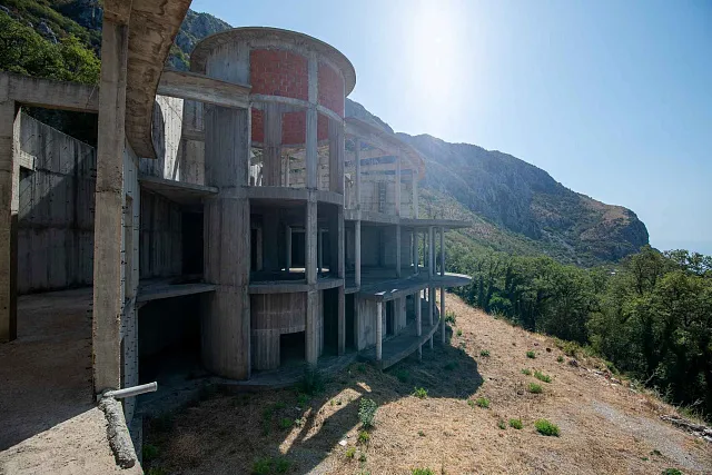 7,715 m² Land with Structures and Unfinished Construction near Sveti Stefan — photo 14
