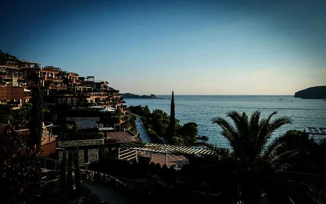 Luxurious apartments in Budva with spectacular sea view — photo 5