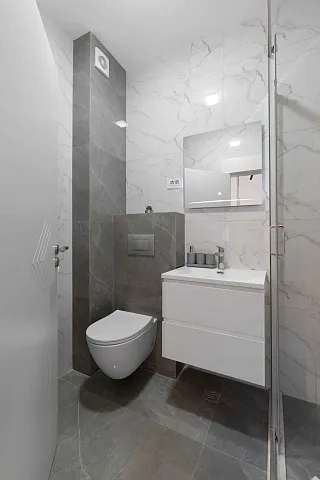 Sunny one-bedroom apartment of 42 m² in Budva, close to the sea. — photo 7