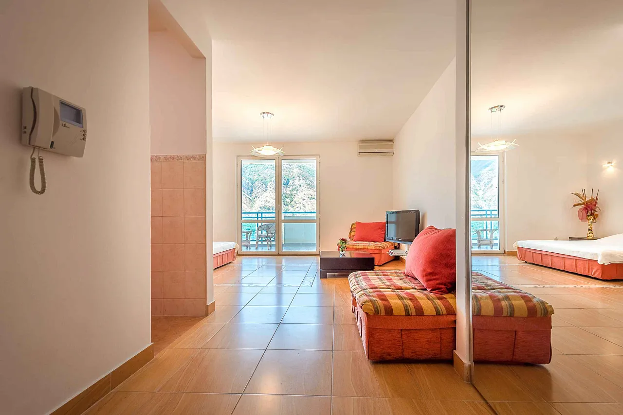 Studio in Dobrota with a panoramic view of the Bay of Kotor