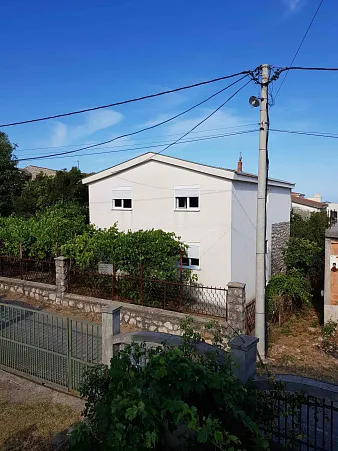 House in quite area in Dobra Voda 100m² — photo 2