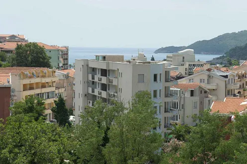 Apartment in Becici — photo 3