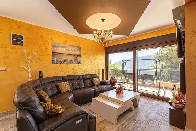Excellent villa in the center of Herceg Novi — photo 14