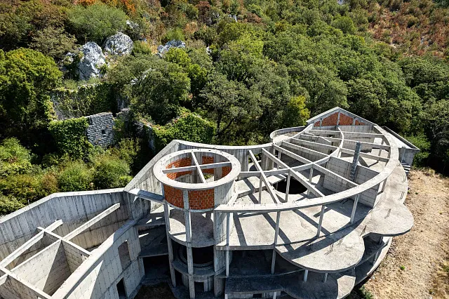 7,715 m² Land with Structures and Unfinished Construction near Sveti Stefan — photo 27