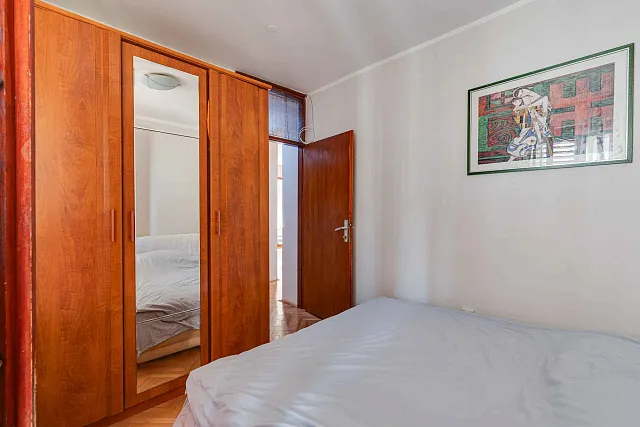Two-bedroom apartment in Budva — photo 19