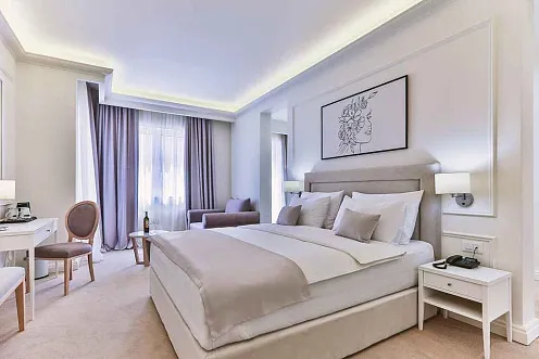 Hotel in the center of Budva