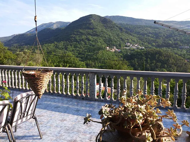 Three – storey house for sale in Herceg Novi — photo 4