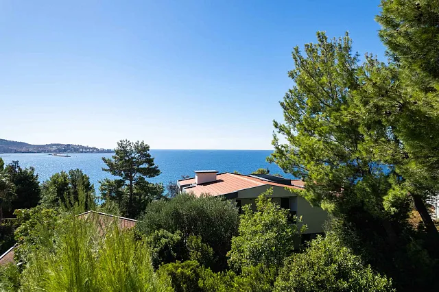 Sea-view land plot in Šušanj, 150 m from the beach — 950 m²