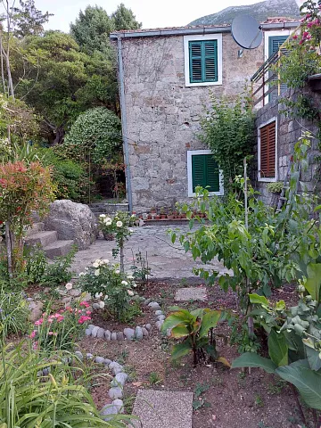 A house in Bar, 200m², with three bedrooms — photo 9