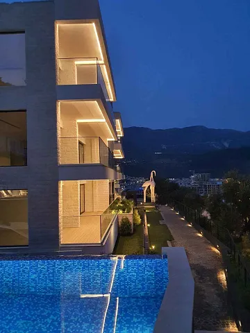 Apartment in Budva — photo 10
