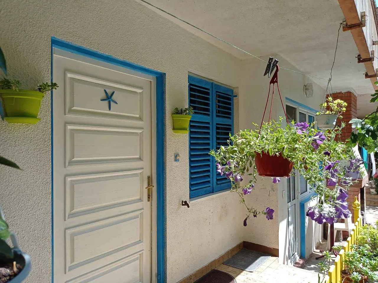 An apartment with own land in Mojdez