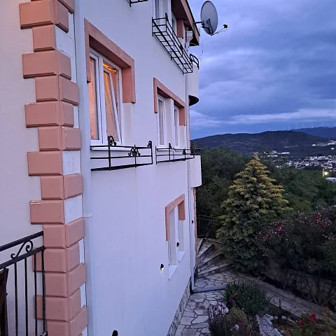 Three story house in Dobre Vode — photo 6