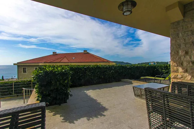 Apartment for sale in Becici in a complex with a pool — photo 12
