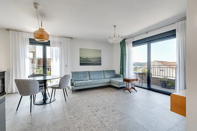 Modern three-bedroom apartment in the centre of Tivat with sea views — photo 7