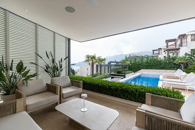 Exclusive Villa in Blizikuće, near Sveti Stefan — photo 34