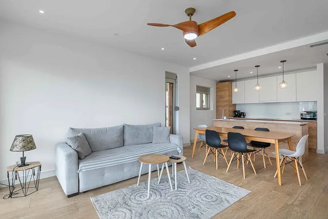 For Sale: Spacious Three-Bedroom Apartment with Sea View and a 40 m² Terrace — photo 12