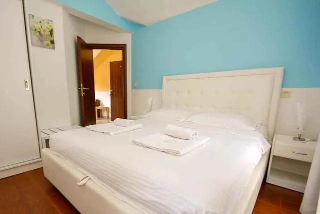 Hotel near the sea in Kotor — photo 8