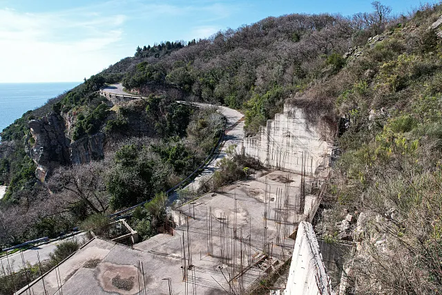 Plot 1580 m2 with project of apart hotel in Rezevici — photo 6