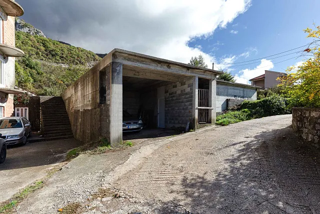 Urbanized Plot with Sea View and Own Water Source – Lapčići, 1,000 m² — photo 19