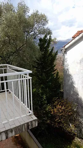 Apartment with sea view in Donji Stoliv — photo 19