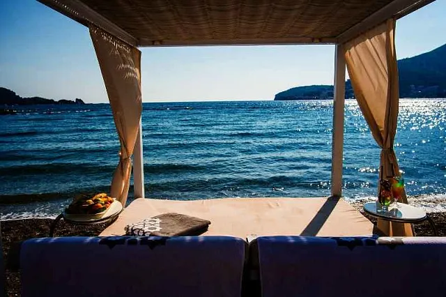 Luxurious apartments in Budva with spectacular sea view — photo 7
