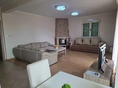Lux two-bedroom apartment in Bečići — photo 2