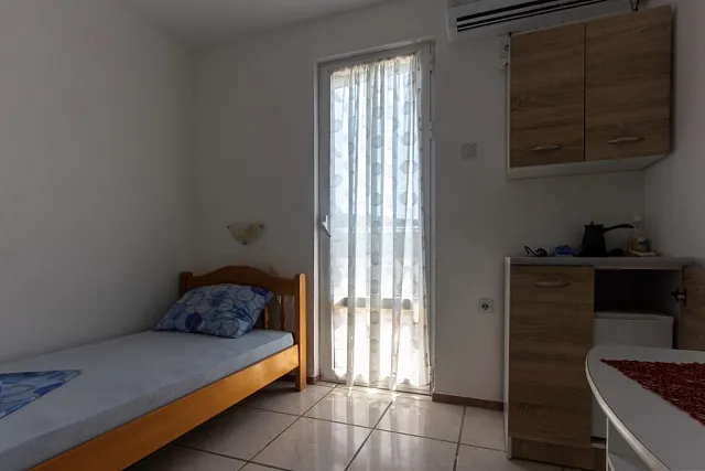 Three-storey house with sea view in Kruce — photo 6