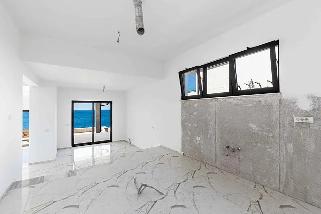Exclusive Seafront Villa — photo 12