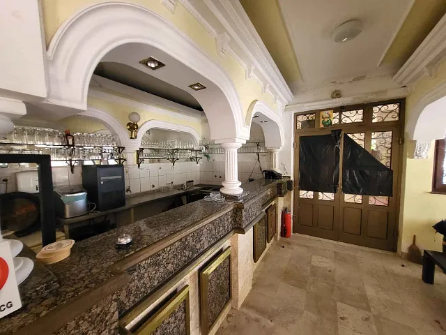 Hotel with 16 apartments in Buljarica — photo 6