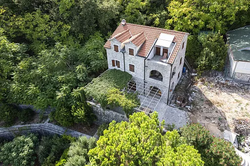 BEAUTIFUL STONE HOUSE IN LIPCI – AN AUTHENTIC HOME IN THE BAY OF KOTOR — photo 2